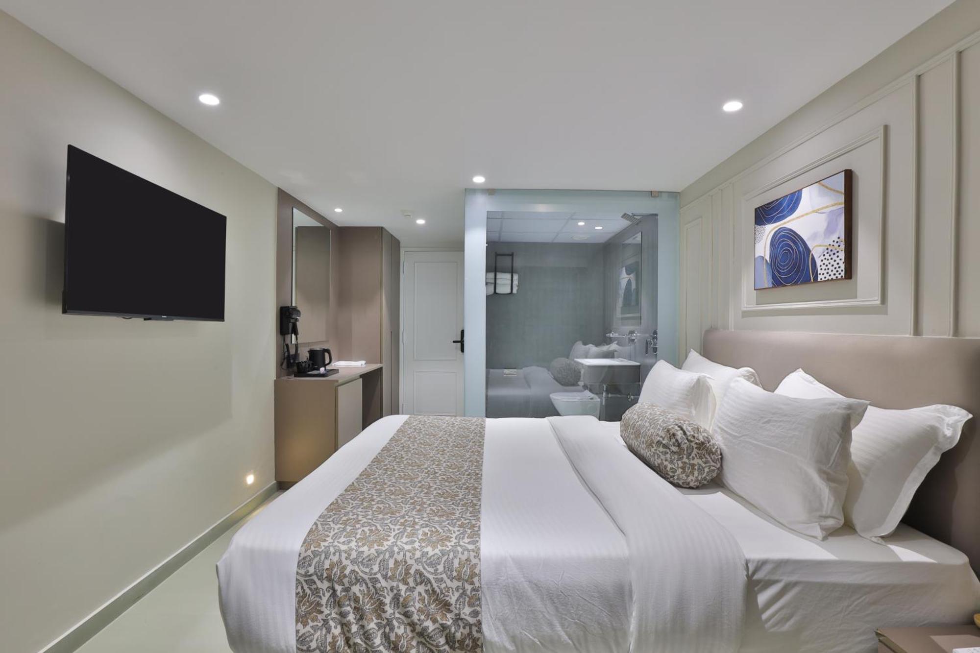 Hotel The Grand Suites Ahmedabad Exterior photo